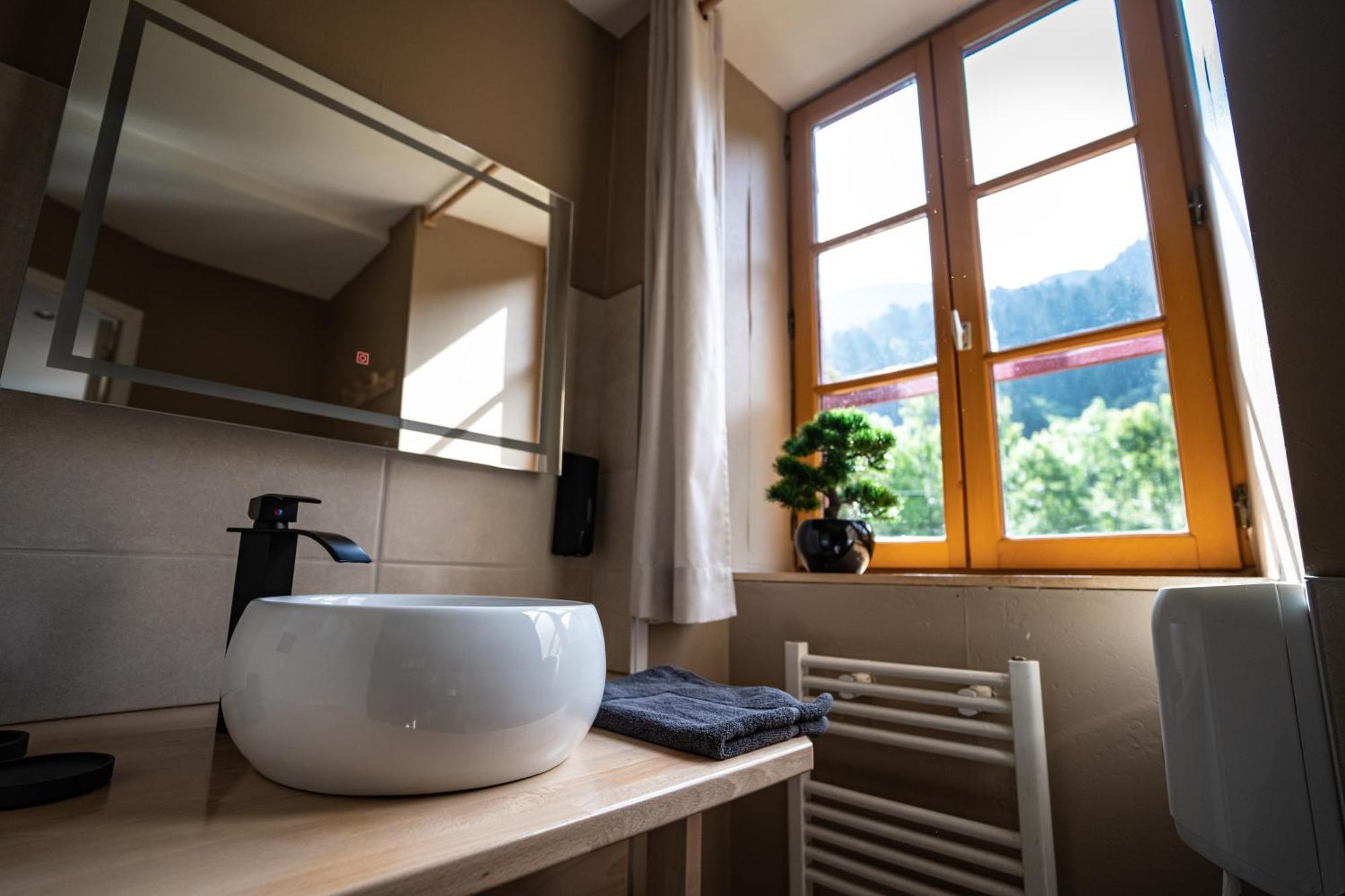 Gite Auberge Les Cascades Ла Монги Екстериор снимка
