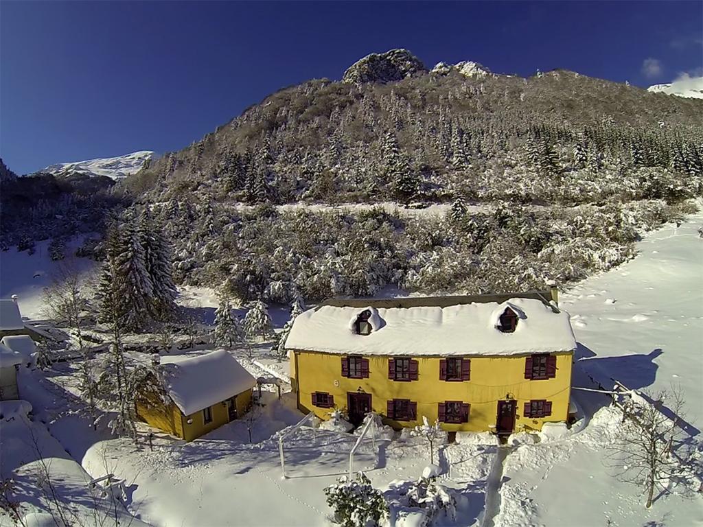 Gite Auberge Les Cascades Ла Монги Екстериор снимка