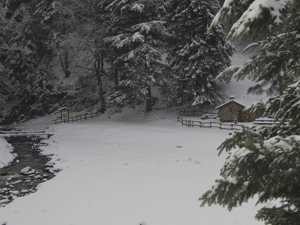 Gite Auberge Les Cascades Ла Монги Екстериор снимка