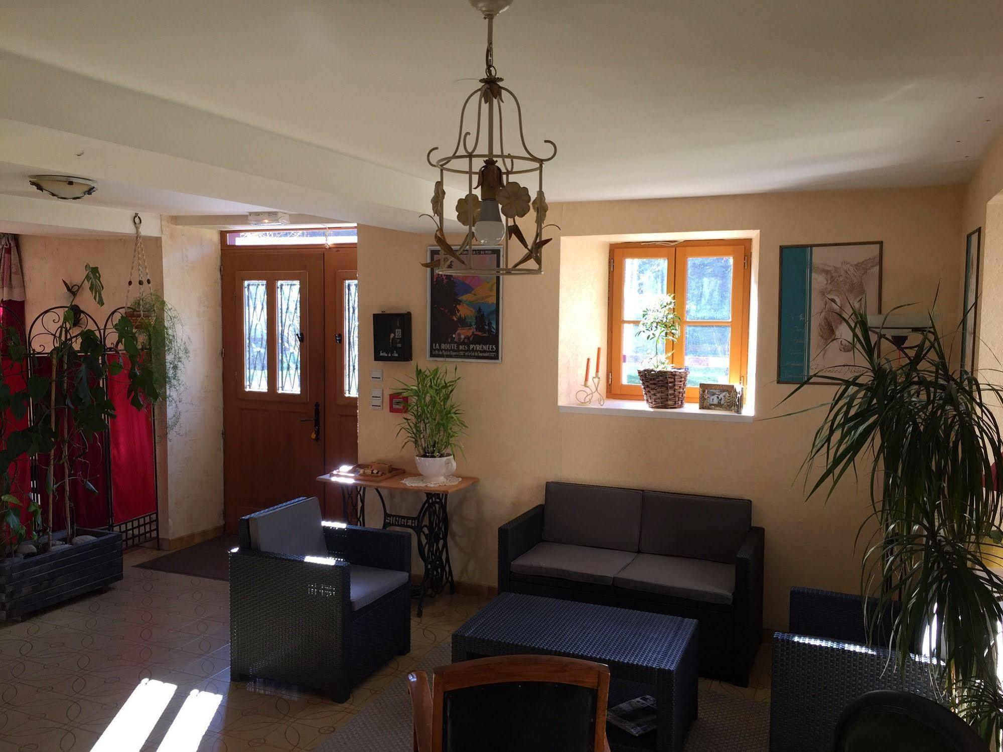 Gite Auberge Les Cascades Ла Монги Екстериор снимка