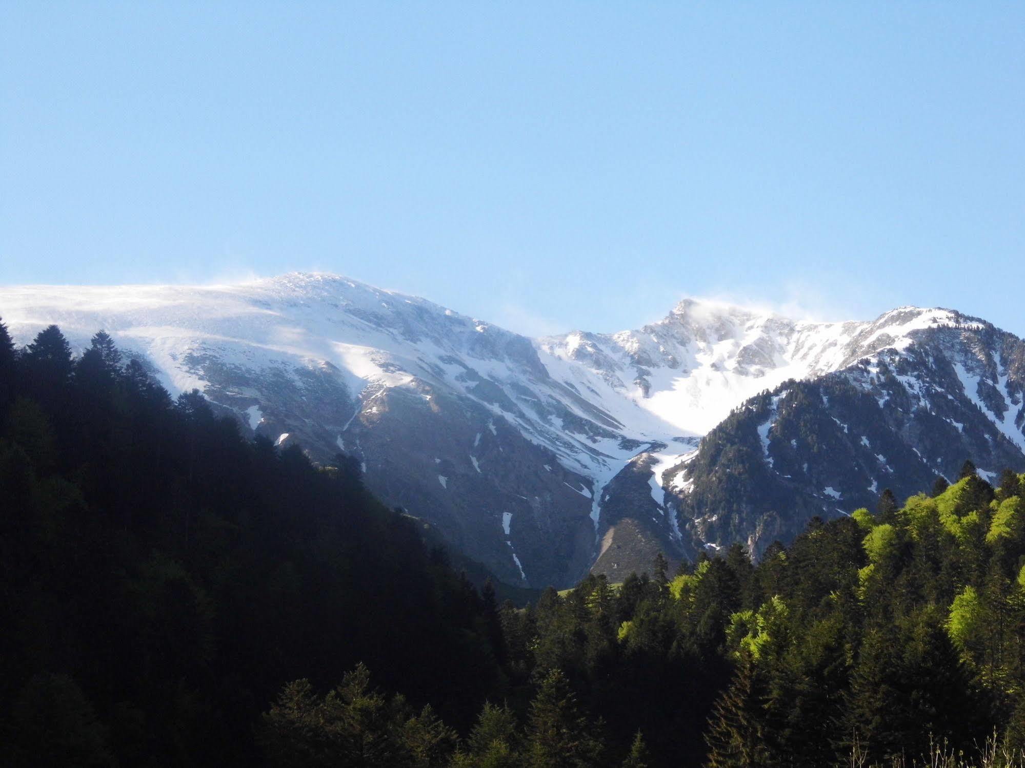 Gite Auberge Les Cascades Ла Монги Екстериор снимка